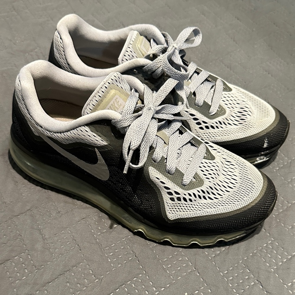 Nike Air Max White and Black Running Shoes